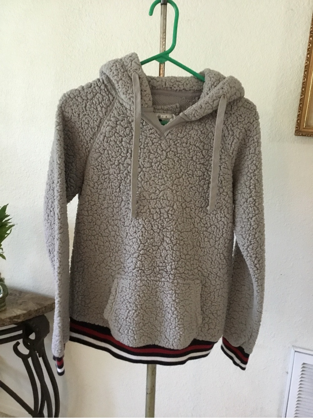 Cozy Women's Hooded Sherpa Pullover - Light Gray
